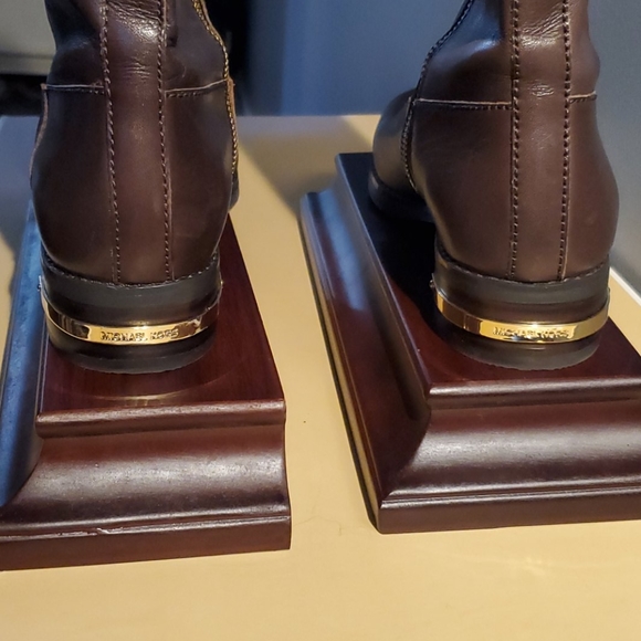 Michael Kors Leather Arley Boot - color: luggage - Picture 2 of 6